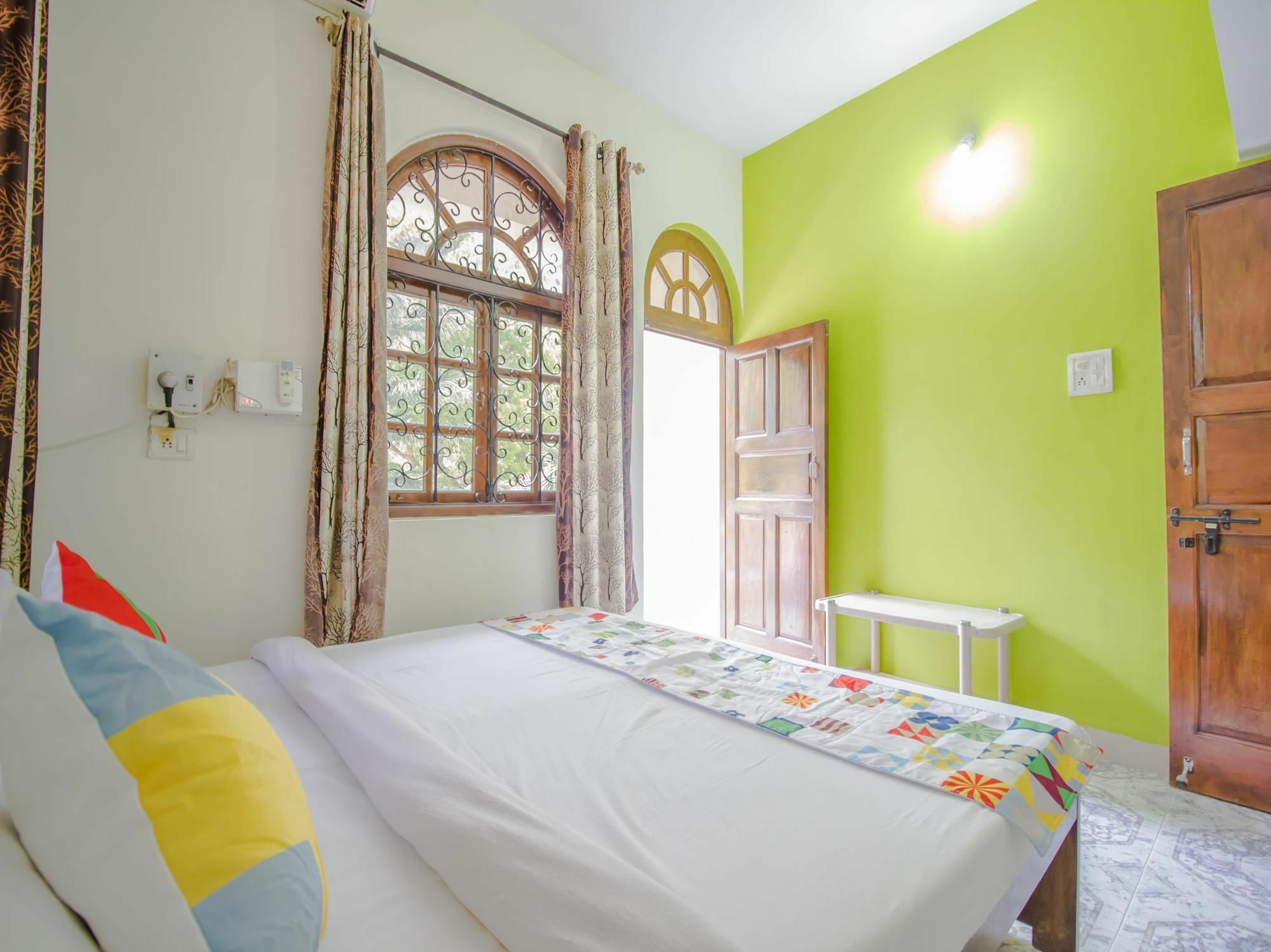 Oyo 14751 Home Magnificent 1Bhk Calangute Baga Exterior foto
