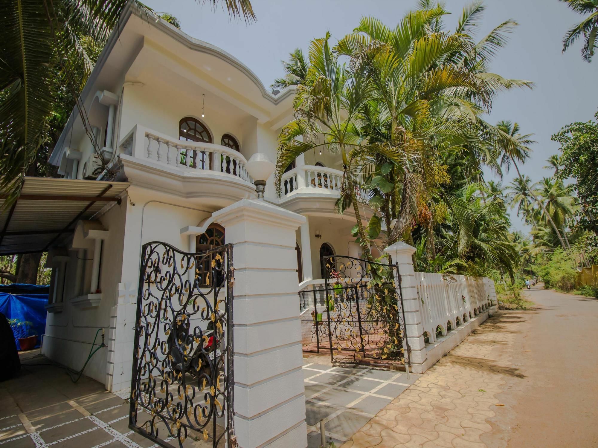 Oyo 14751 Home Magnificent 1Bhk Calangute Baga Exterior foto